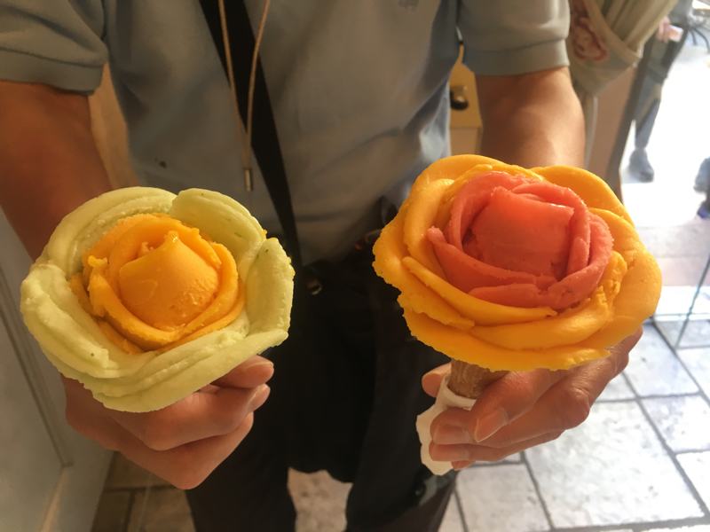 Budapest, Gelarto Rosa - Ice Cream shop, Szent István tér 3, 1051 Hungary